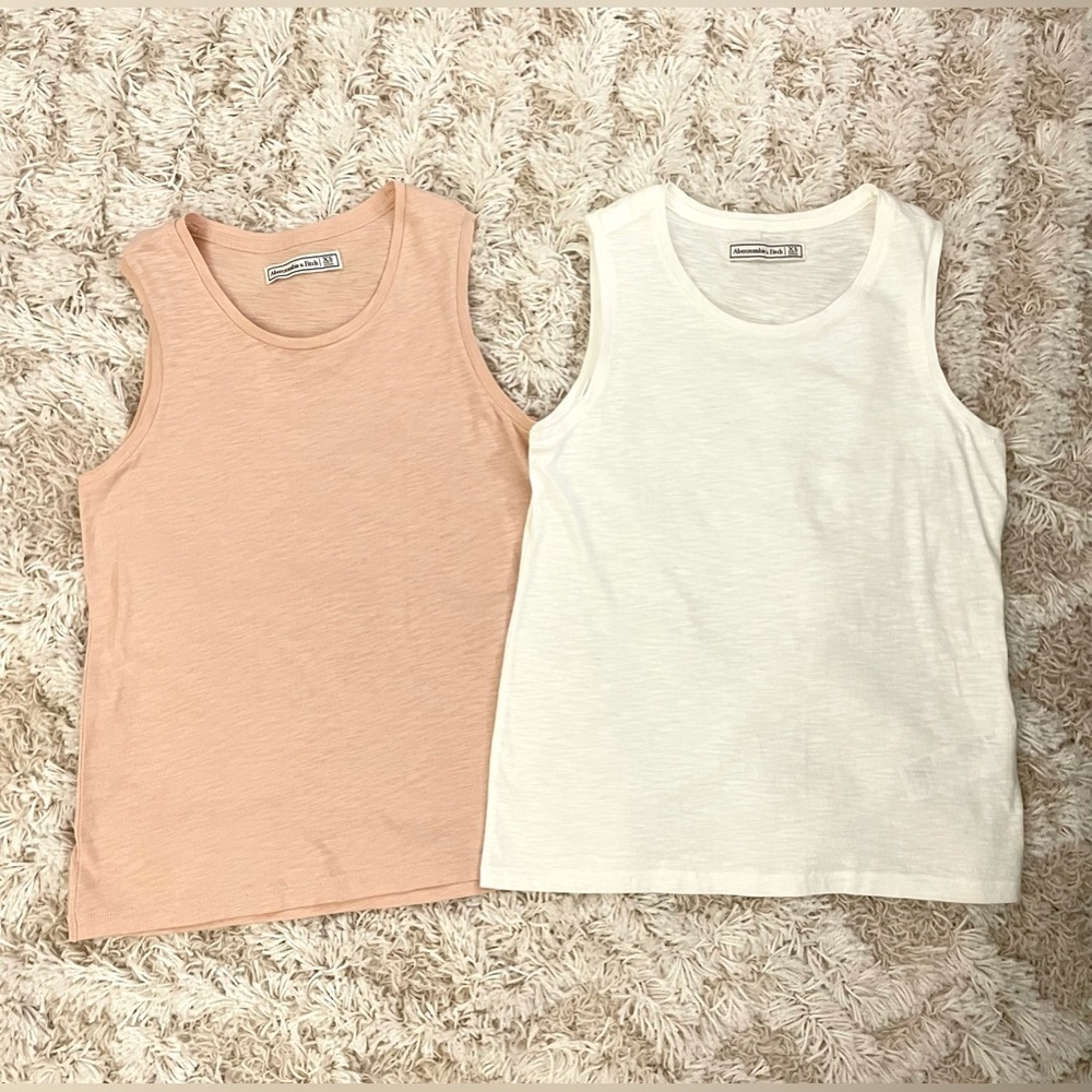 NEW Abercrombie & Fitch Size XS Muscle T-Shirt Lot of 2 Shirts Pink & White